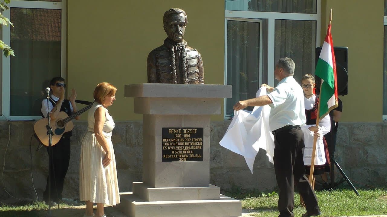 Benkő József mellszobrának avatóünnepsége Bardocon