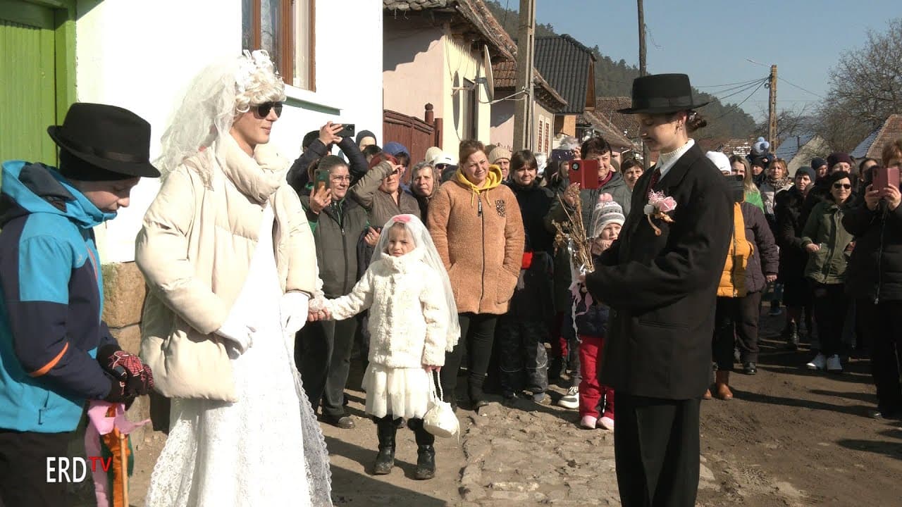 Farsang Középajtán