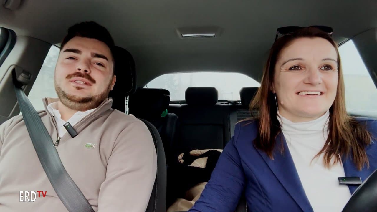 Utazz Annamaryval, Ágoston Annamary meghívottja Hunyadi Hunor, repülőgép-kapitány