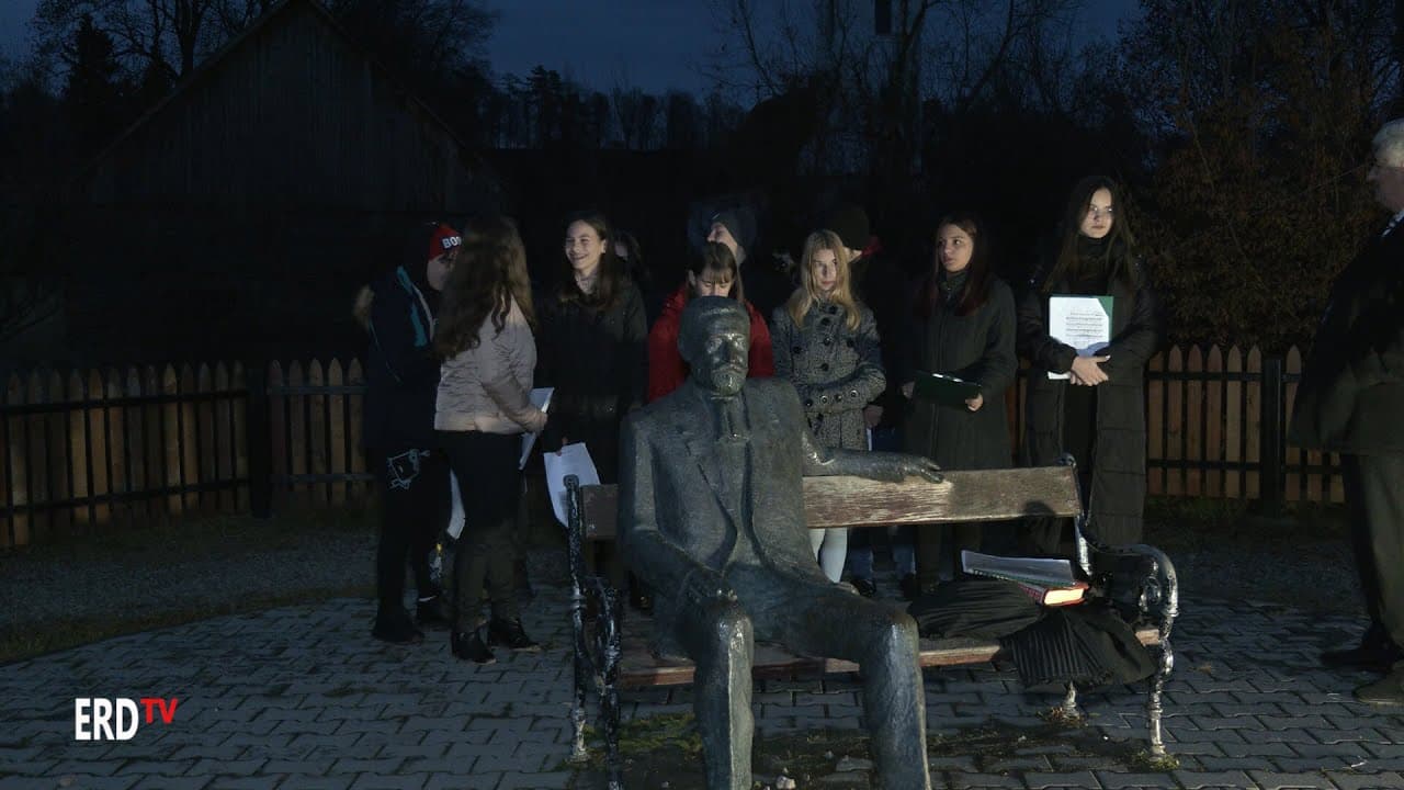 Az öröm gyertyájának meggyújtása Kisbaconban.