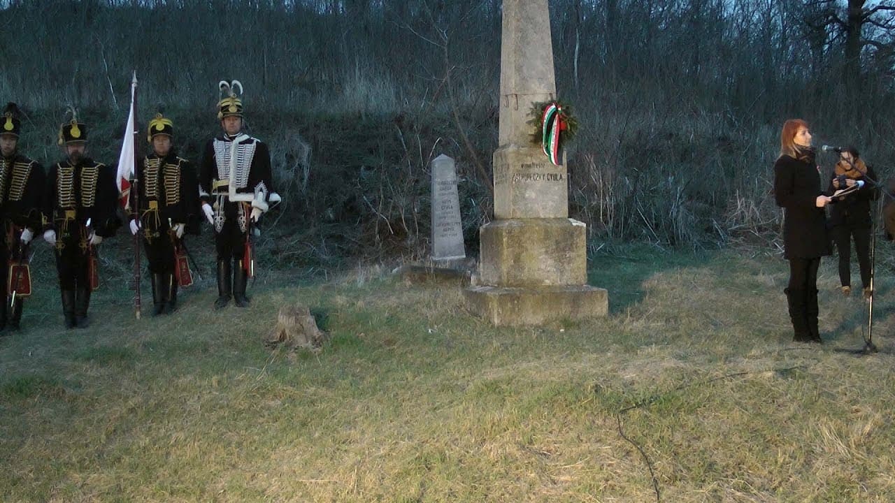 Főhajtás és koszorúzás a Zathureczky temetőben