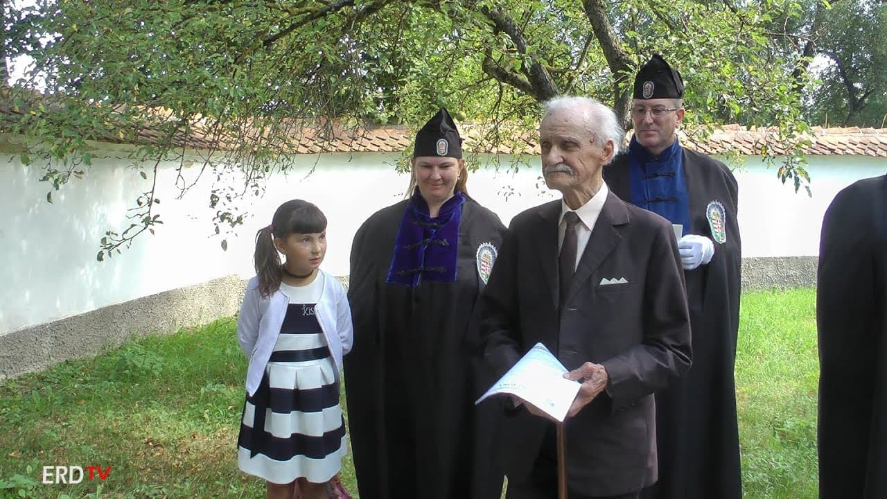 A XX. honvédtalálkozó és  kettős kereszt állítás Kisbaconban