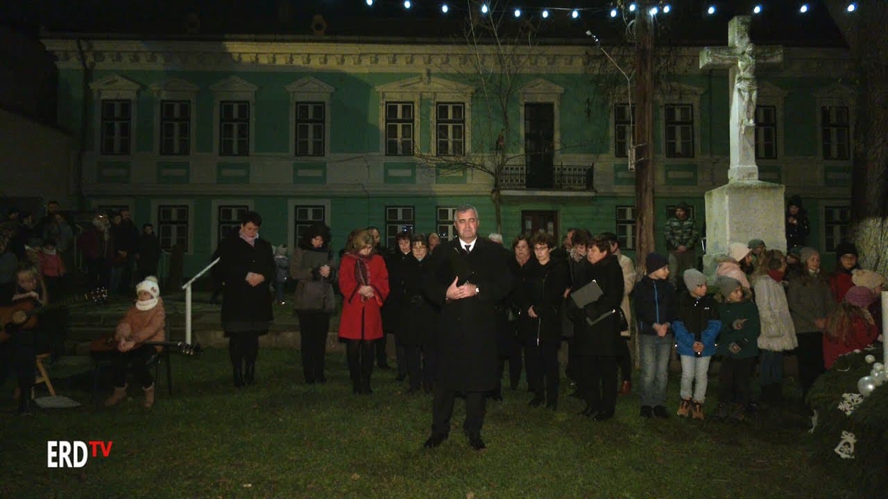 A HIT gyertyájának meggyújtása Baróton.